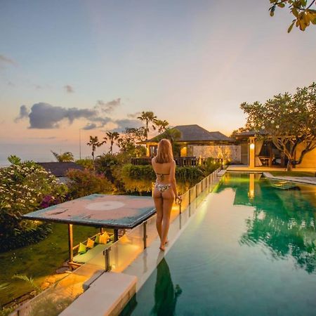 Forever Bali Villas นูซาดูอา ภายนอก รูปภาพ