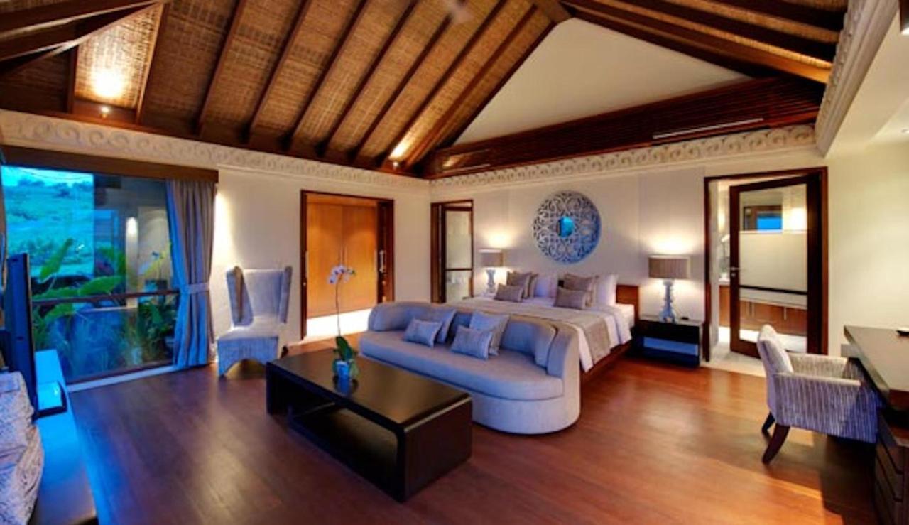 Forever Bali Villas นูซาดูอา ภายนอก รูปภาพ