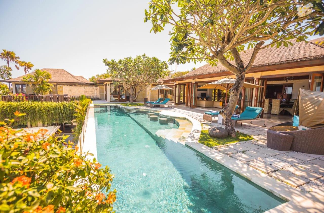 Forever Bali Villas นูซาดูอา ภายนอก รูปภาพ